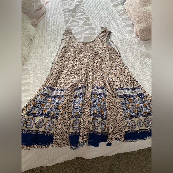 Daisies Flowy Sun dress with bohemian geometric print size small - Picture 5 of 13